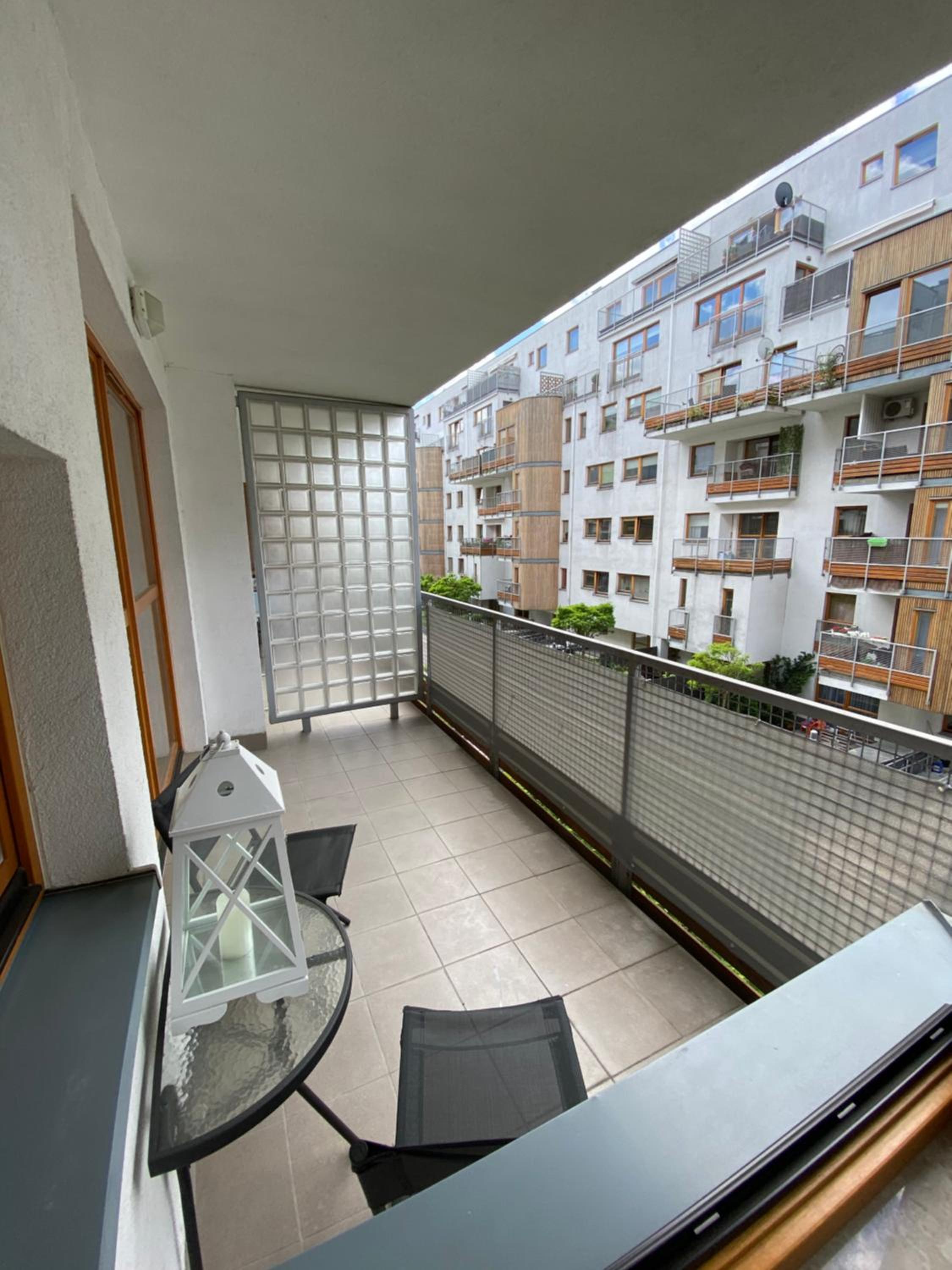Apartment with Balcony - Photo 12