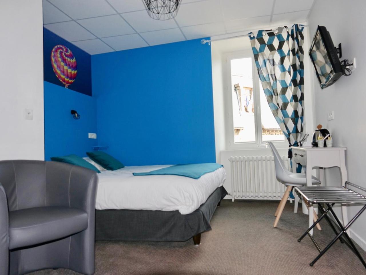 Double Room with Castle View - Photo 4
