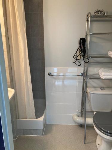 Deluxe Room (2 Adults + 1 Child)