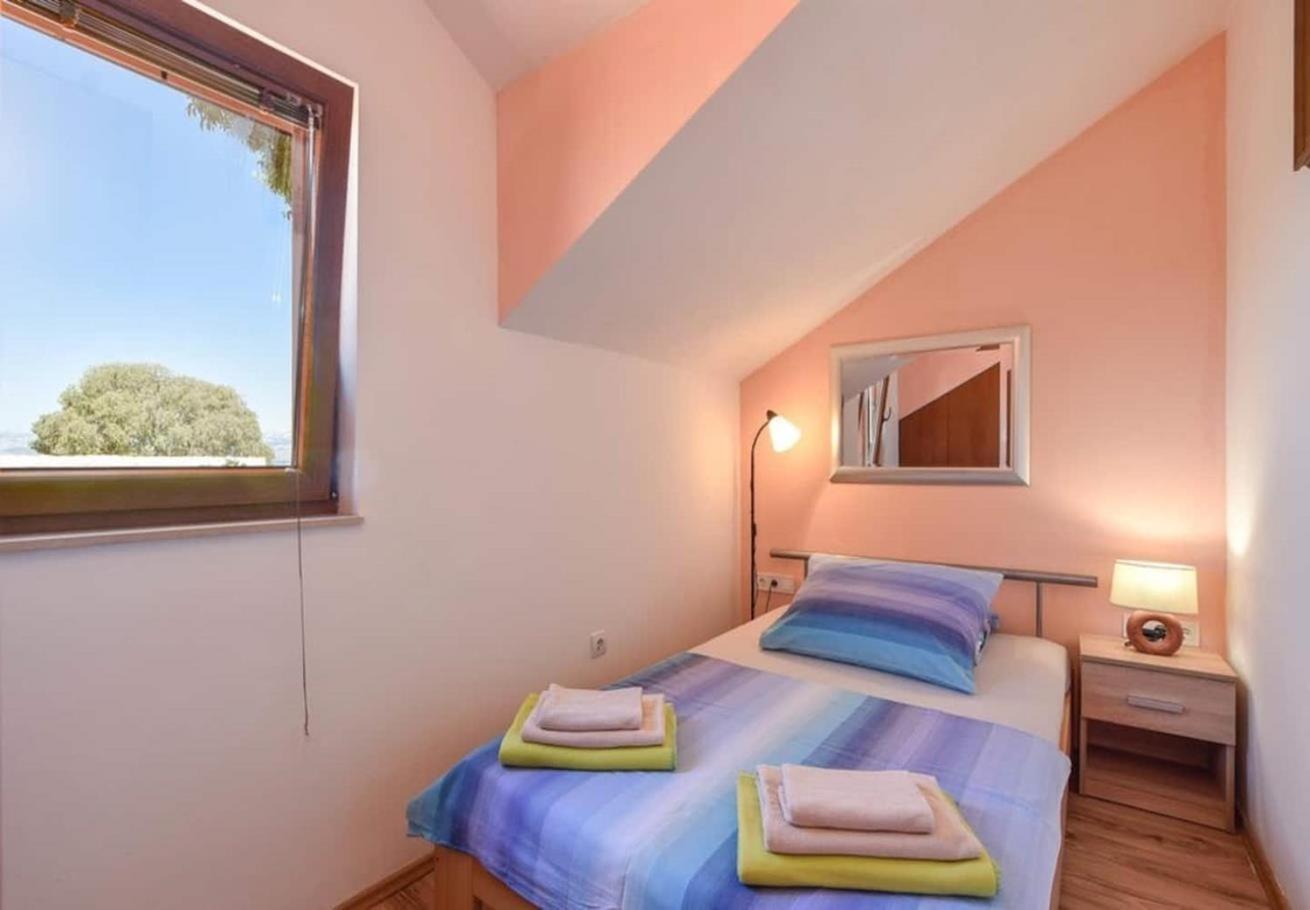 Four-Bedroom House photo 1