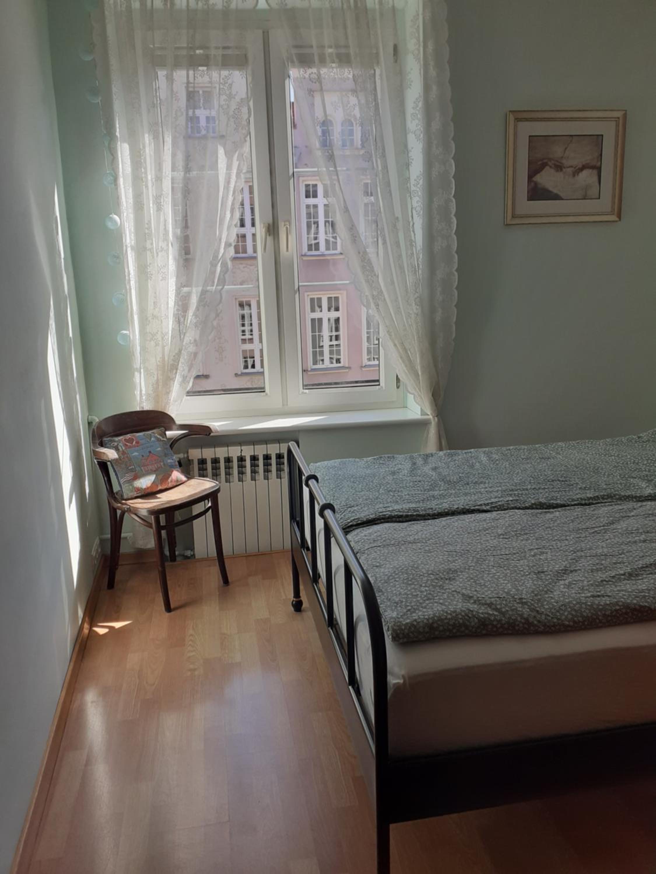 One-Bedroom Apartment - Photo 6