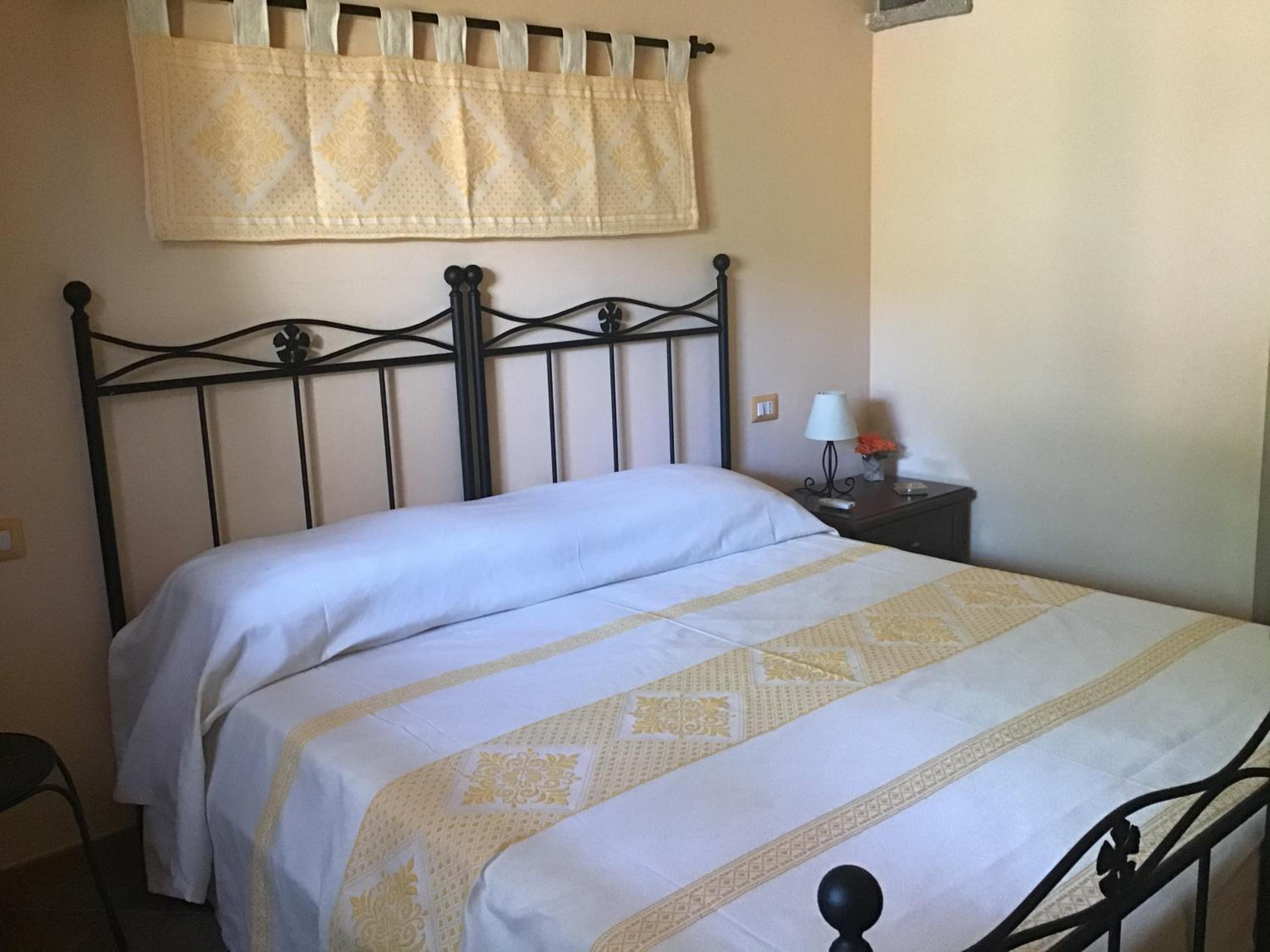 Double Room with Private Bathroom photo 2