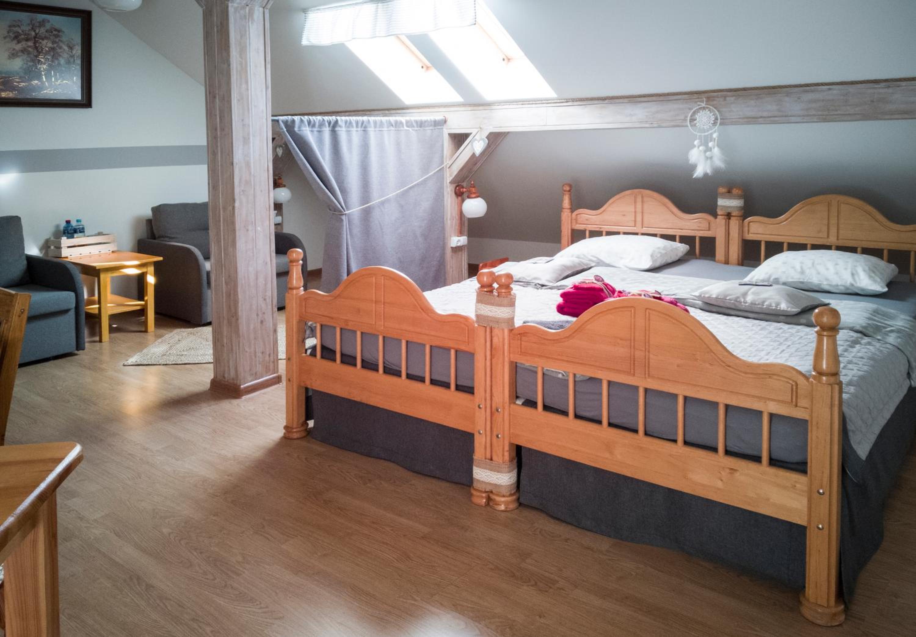 Large Double Room photo 3