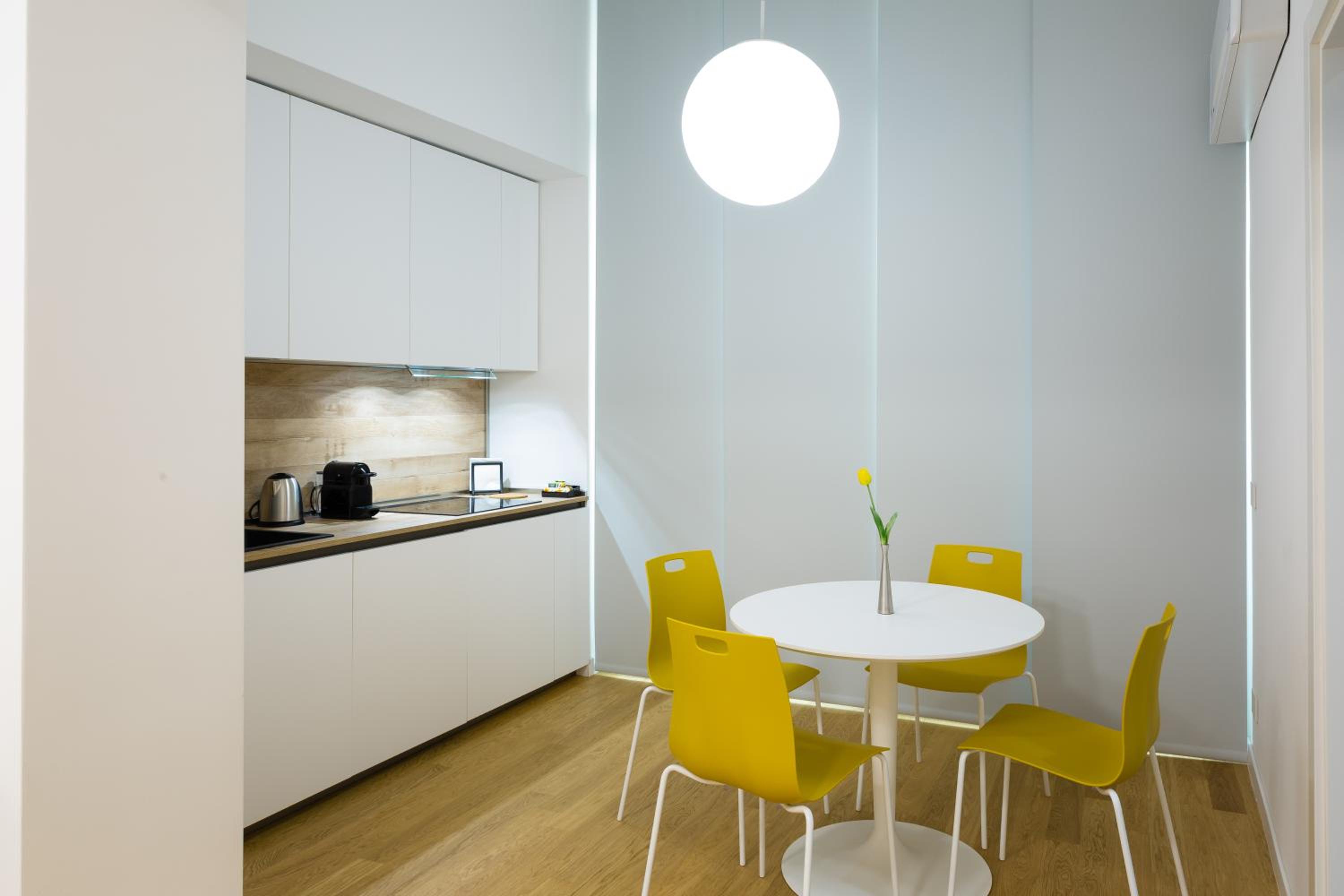 One-Bedroom Apartment - Photo 1