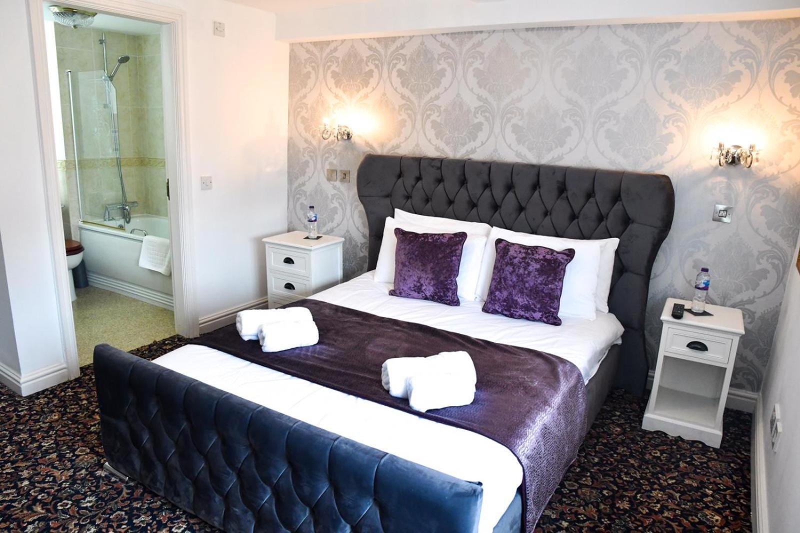 Double Room - Ground Floor photo 2