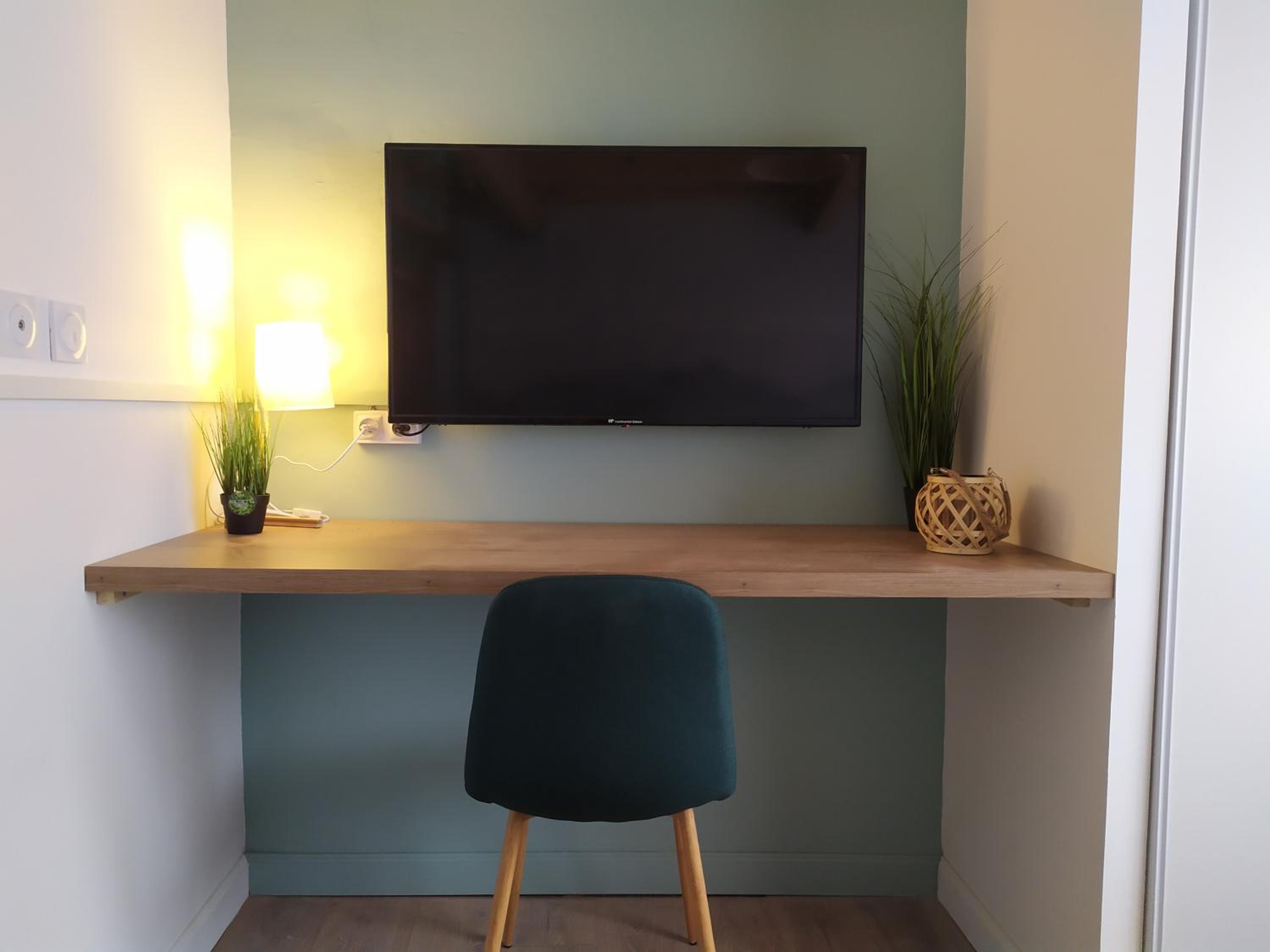 Two-Bedroom Apartment - Photo 18