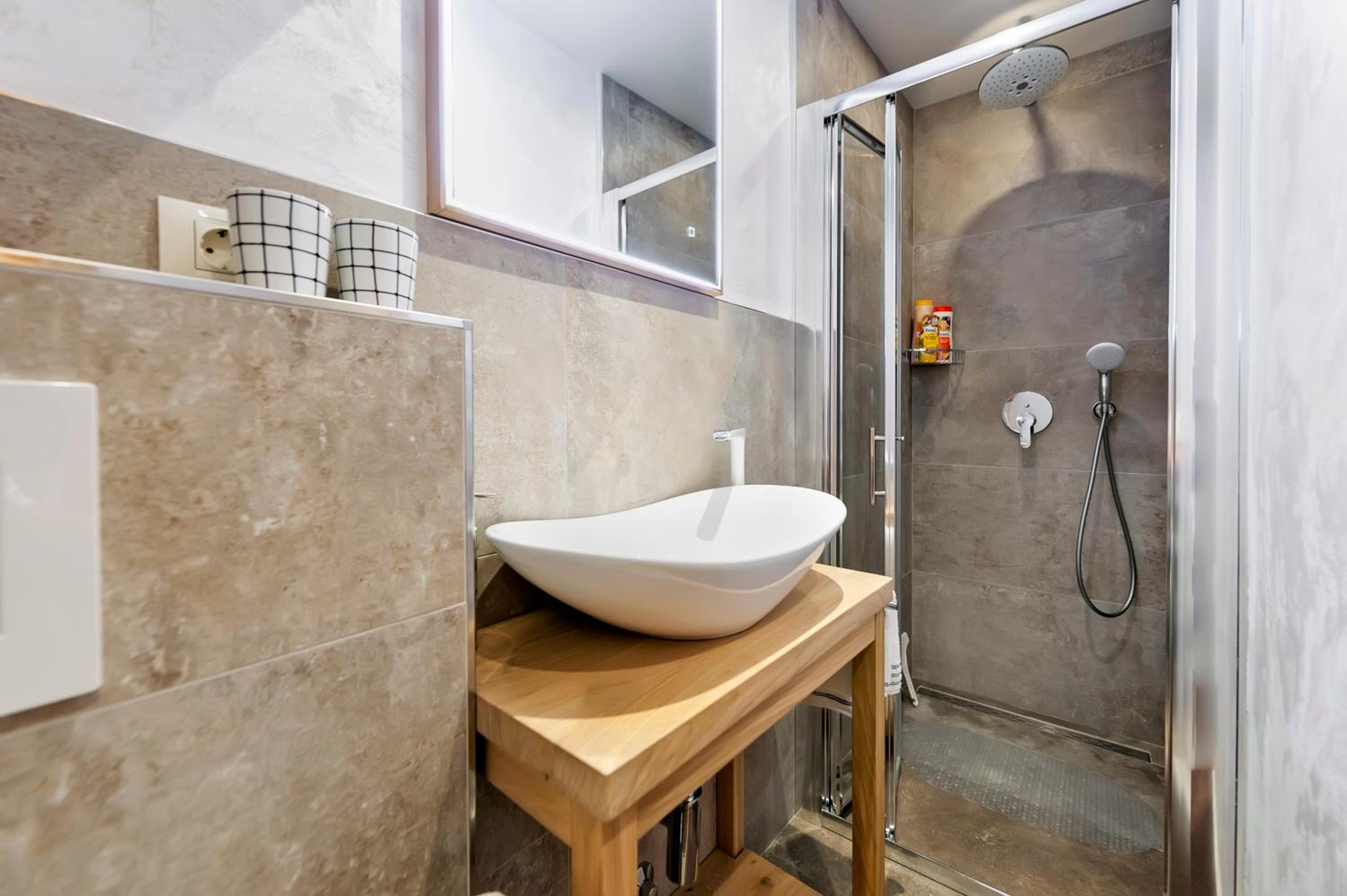 One-Bedroom Apartment - Photo 13