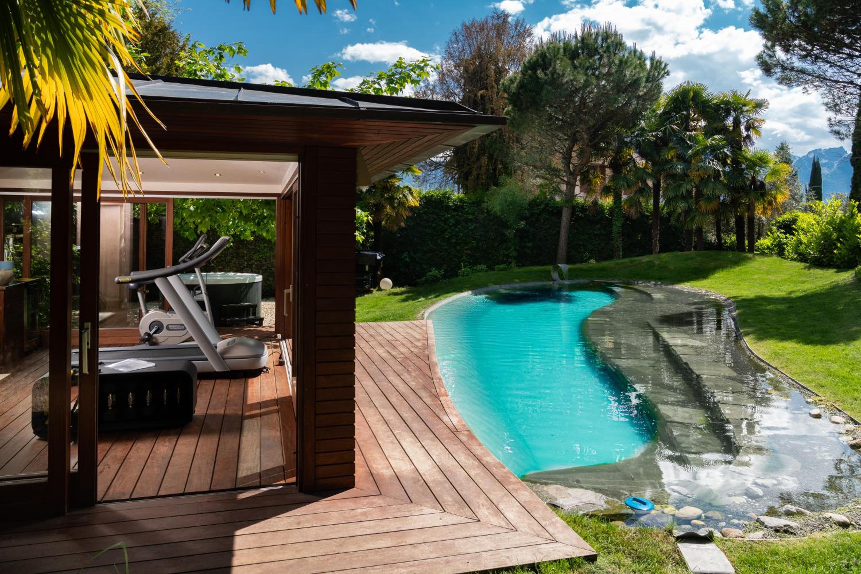 Villa photo 2
