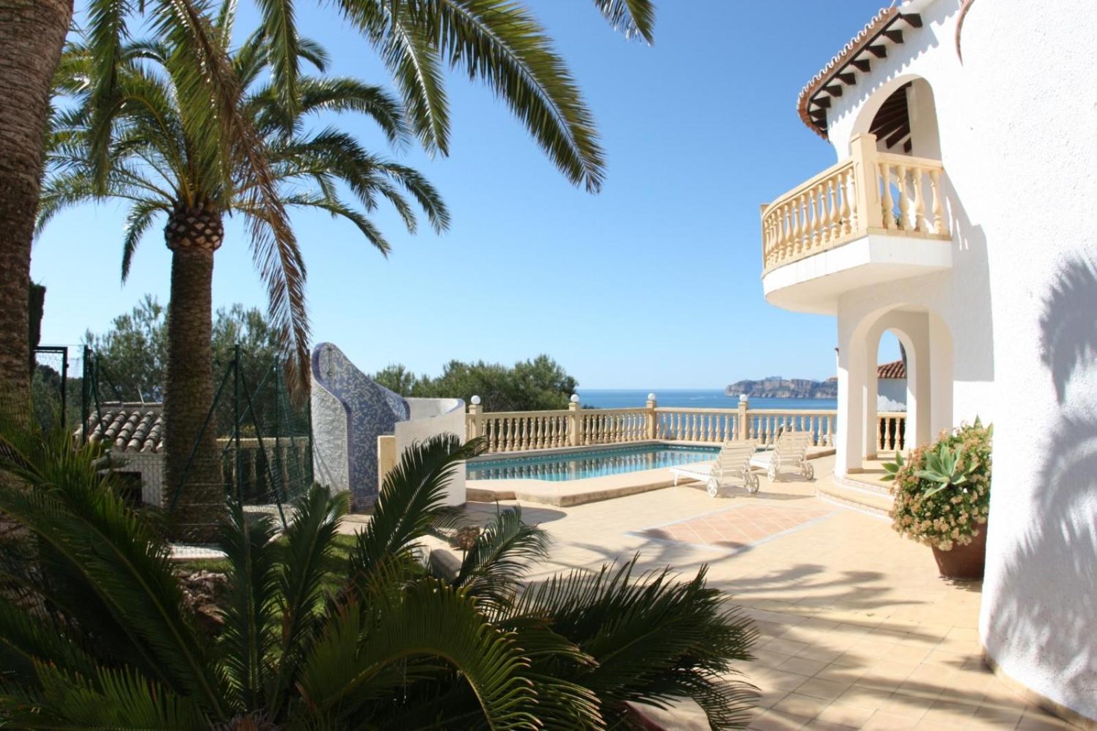 Double Room with Pool View photo 1