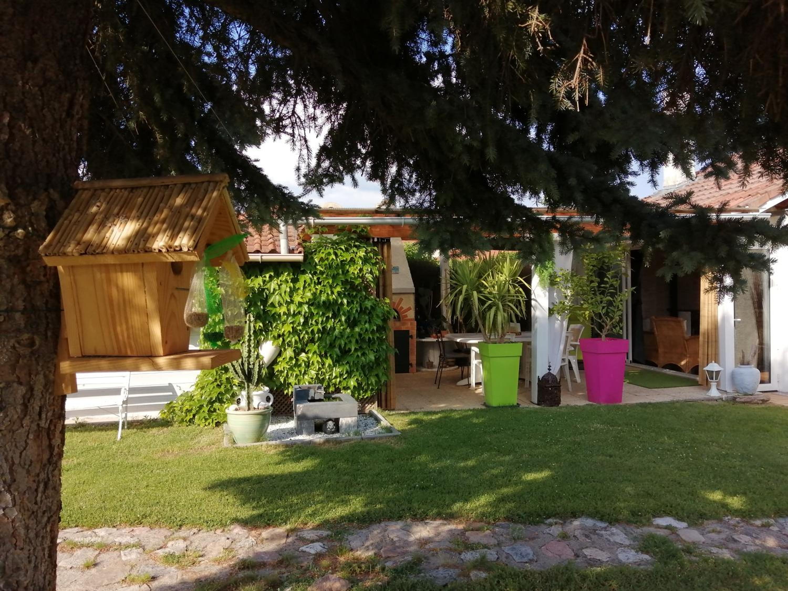 Two-Bedroom House - Photo 10