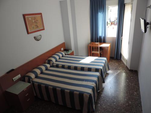 Double or Twin Room - Photo 10