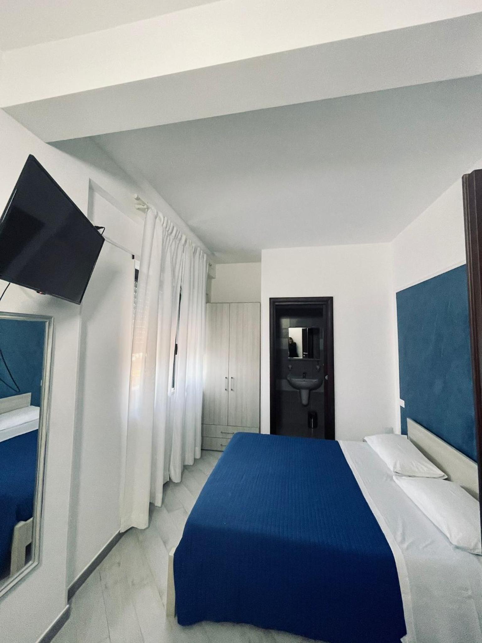 Double Room - Photo 1