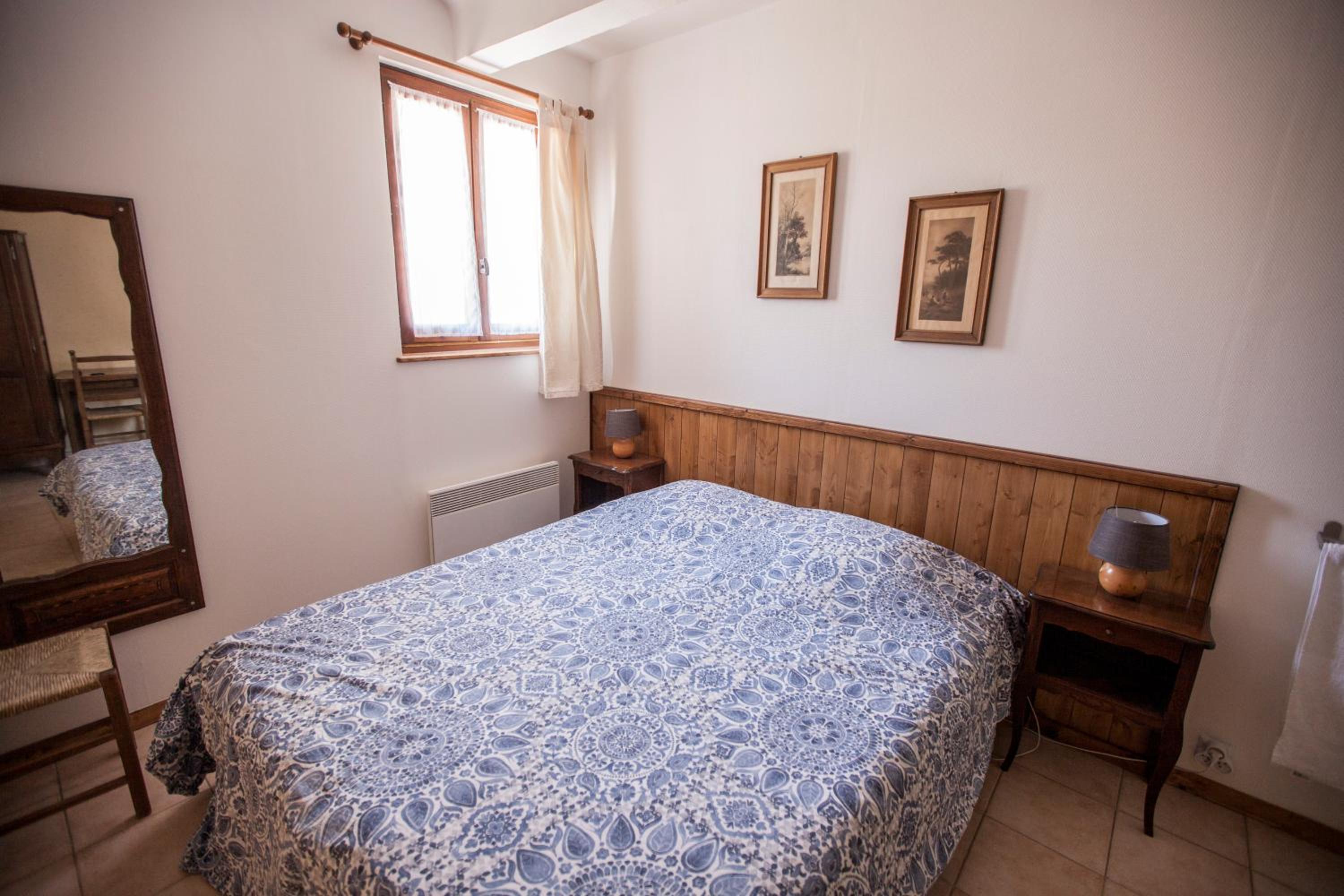 Double Room with Private External Bathroom - Photo 2