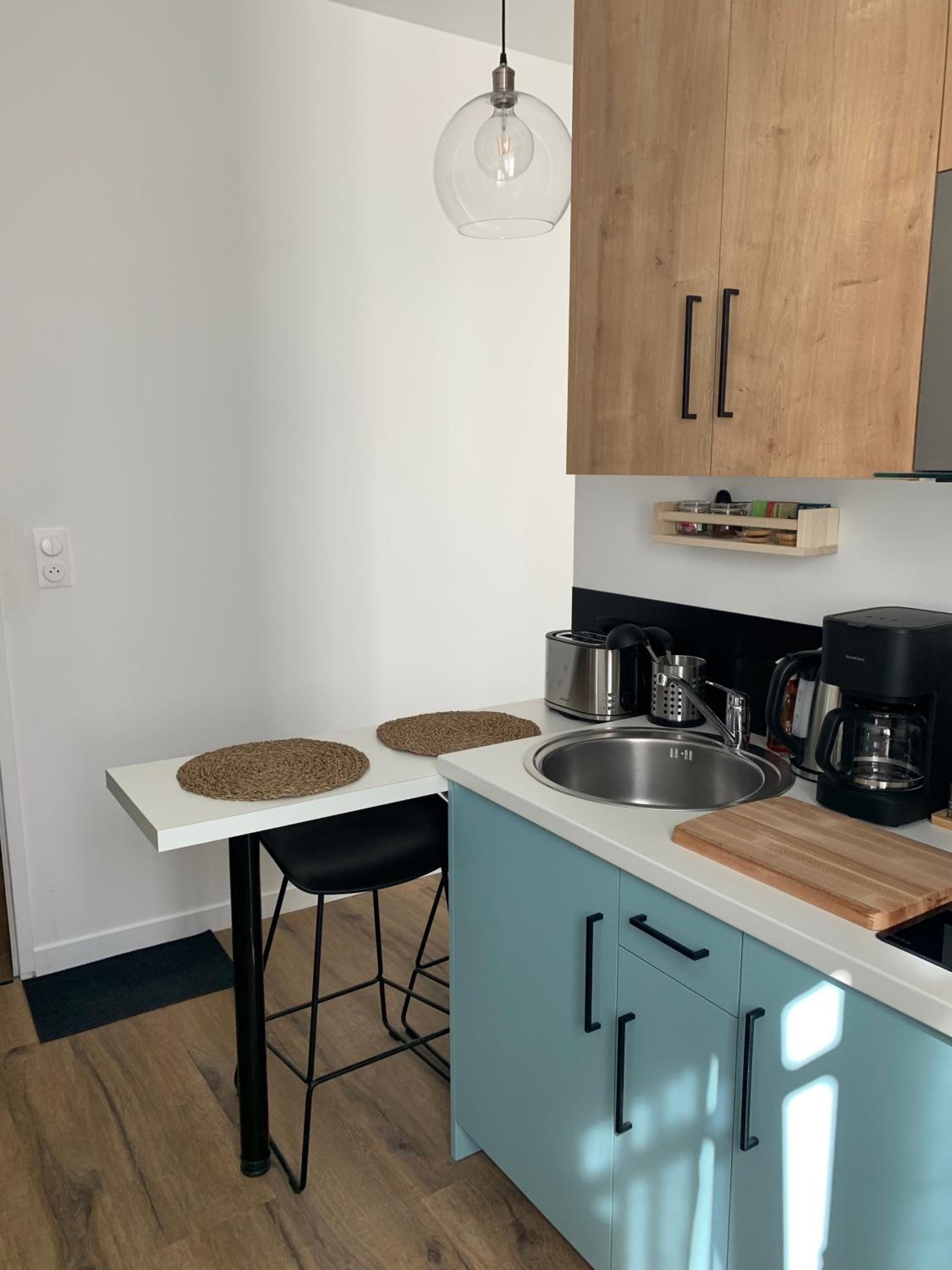 One-Bedroom Apartment - Photo 5