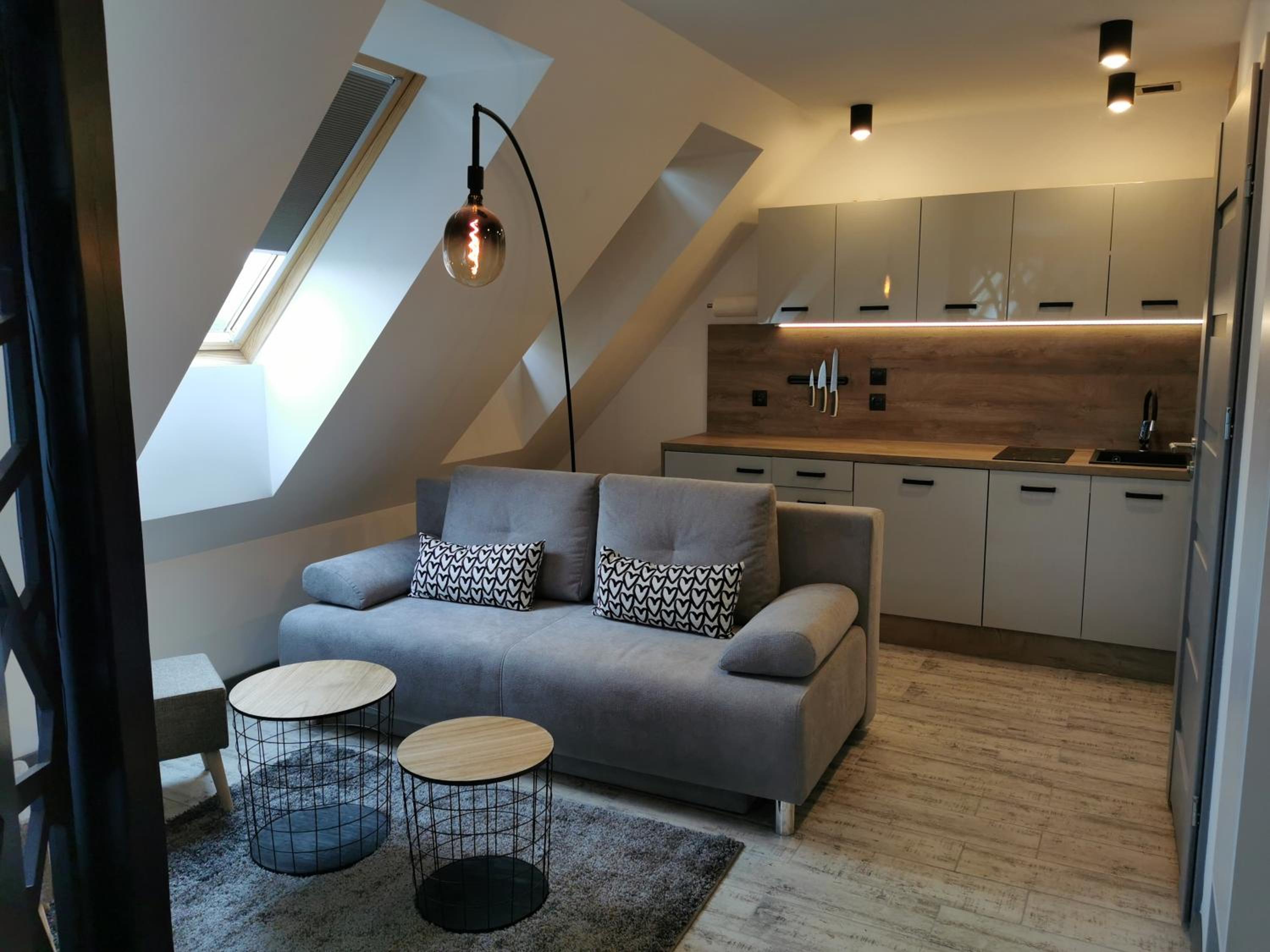 Quadruple Room with Private Bathroom - Photo 6