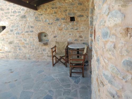 One-Bedroom House - Photo 15