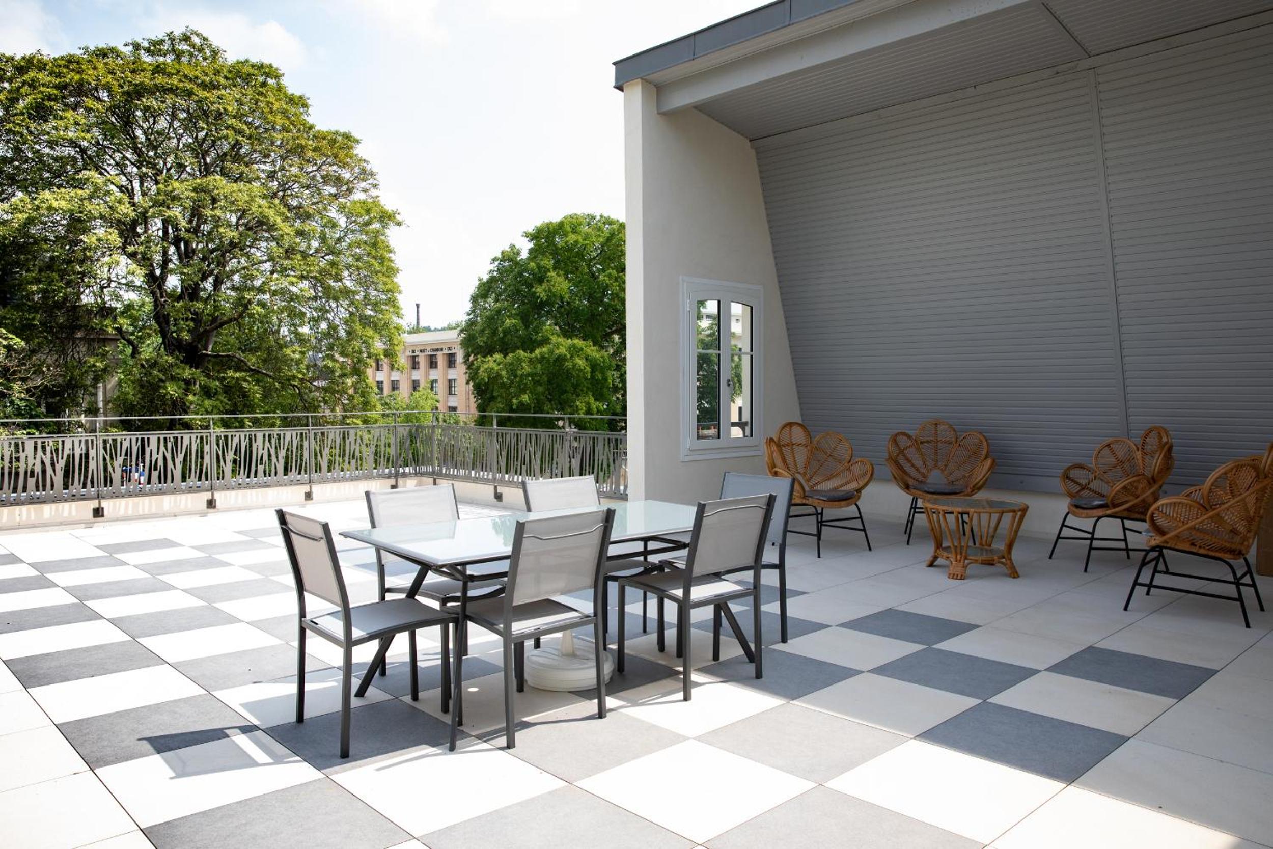Apartment with Terrace