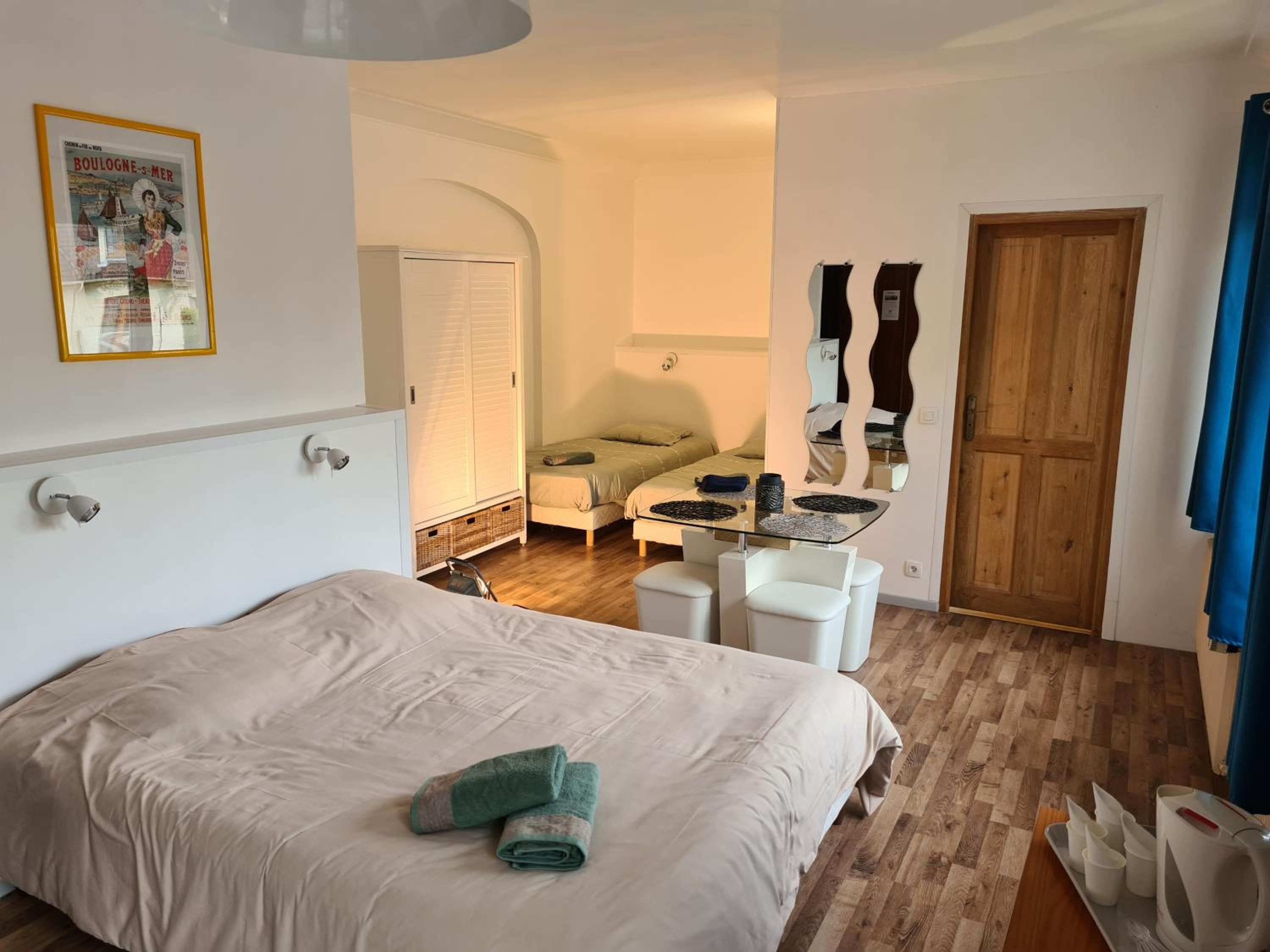 Quadruple Room with Private External Bathroom