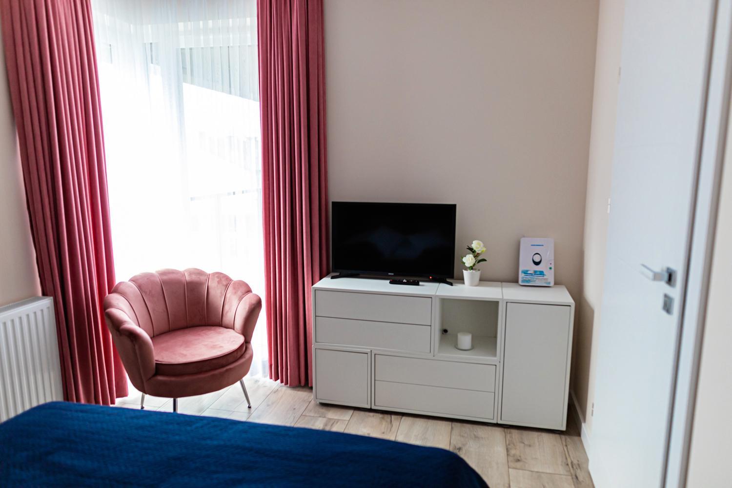 One-Bedroom Apartment - Photo 17