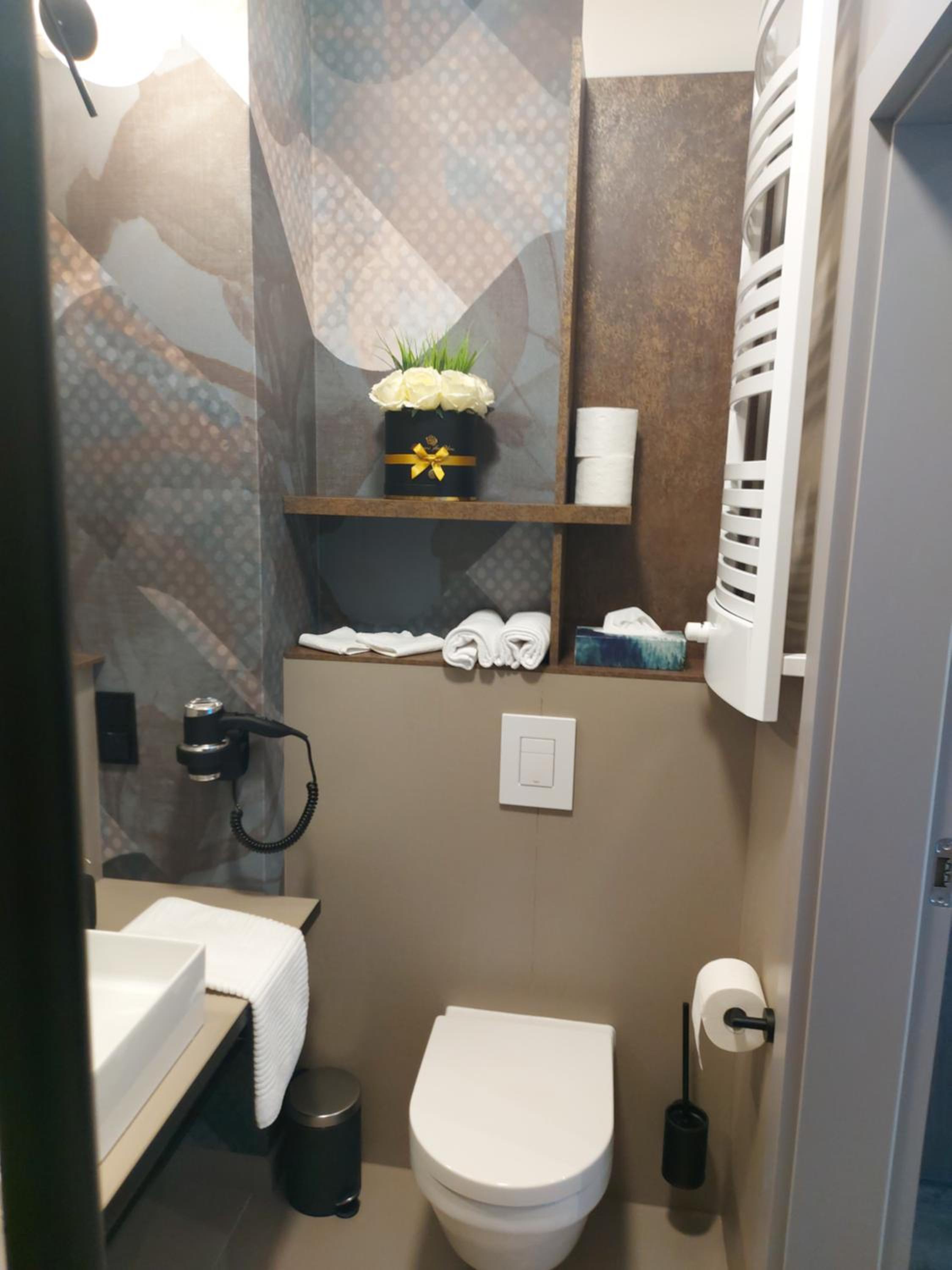 One-Bedroom Apartment photo 3