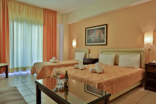 Deluxe Double or Twin Room with City View