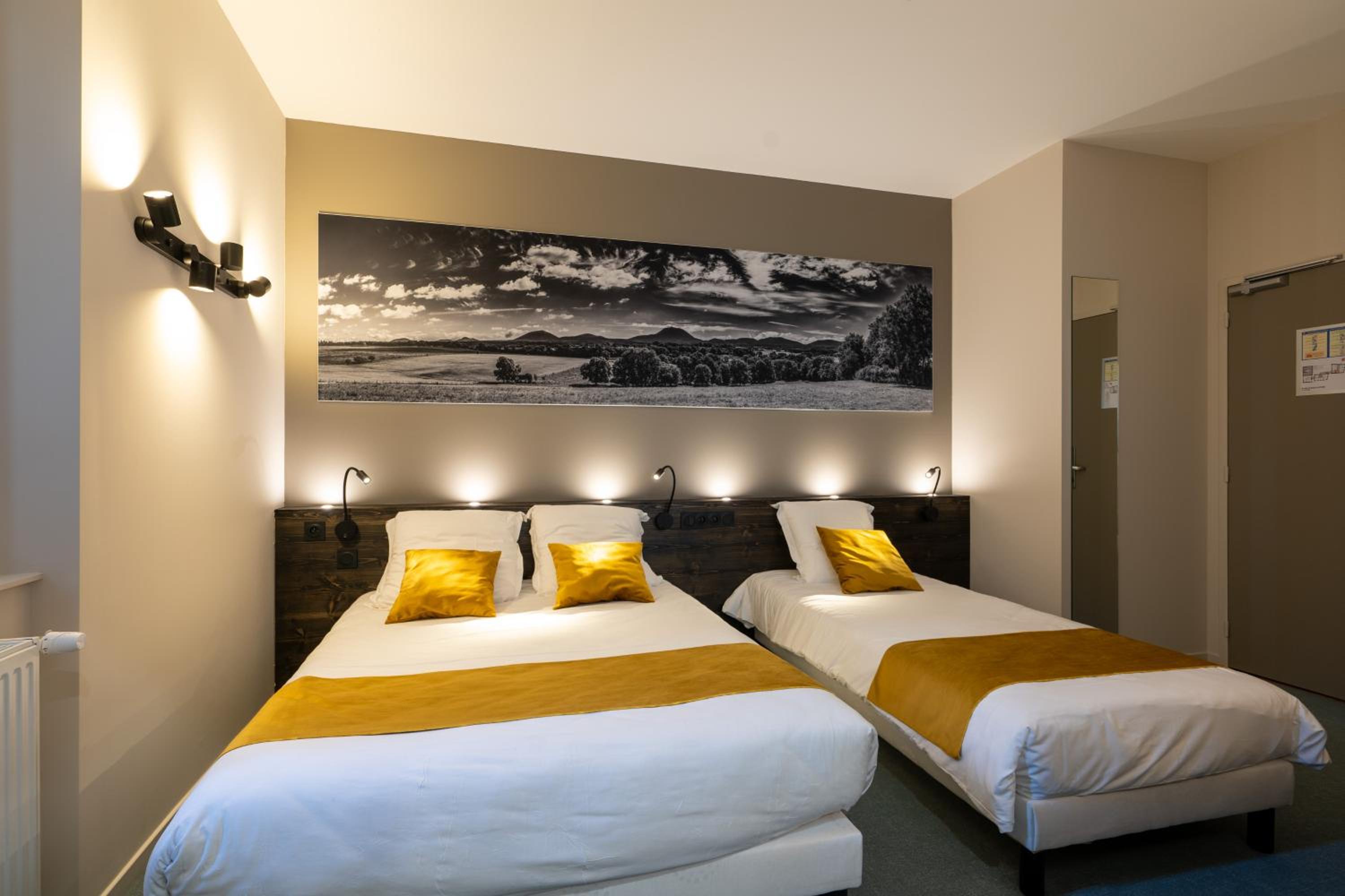 Standard Triple Room photo 2