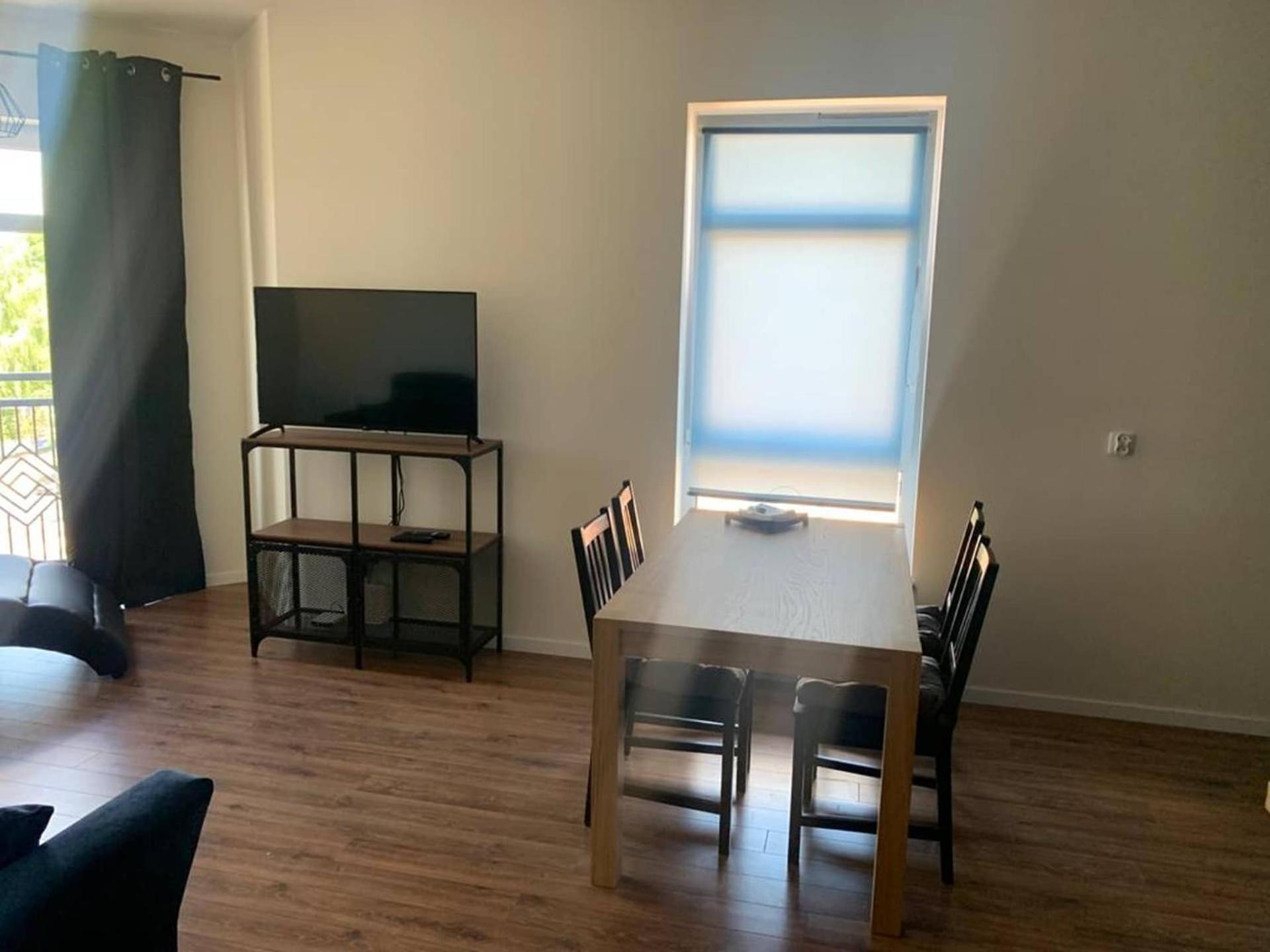 One-Bedroom Apartment - Photo 1