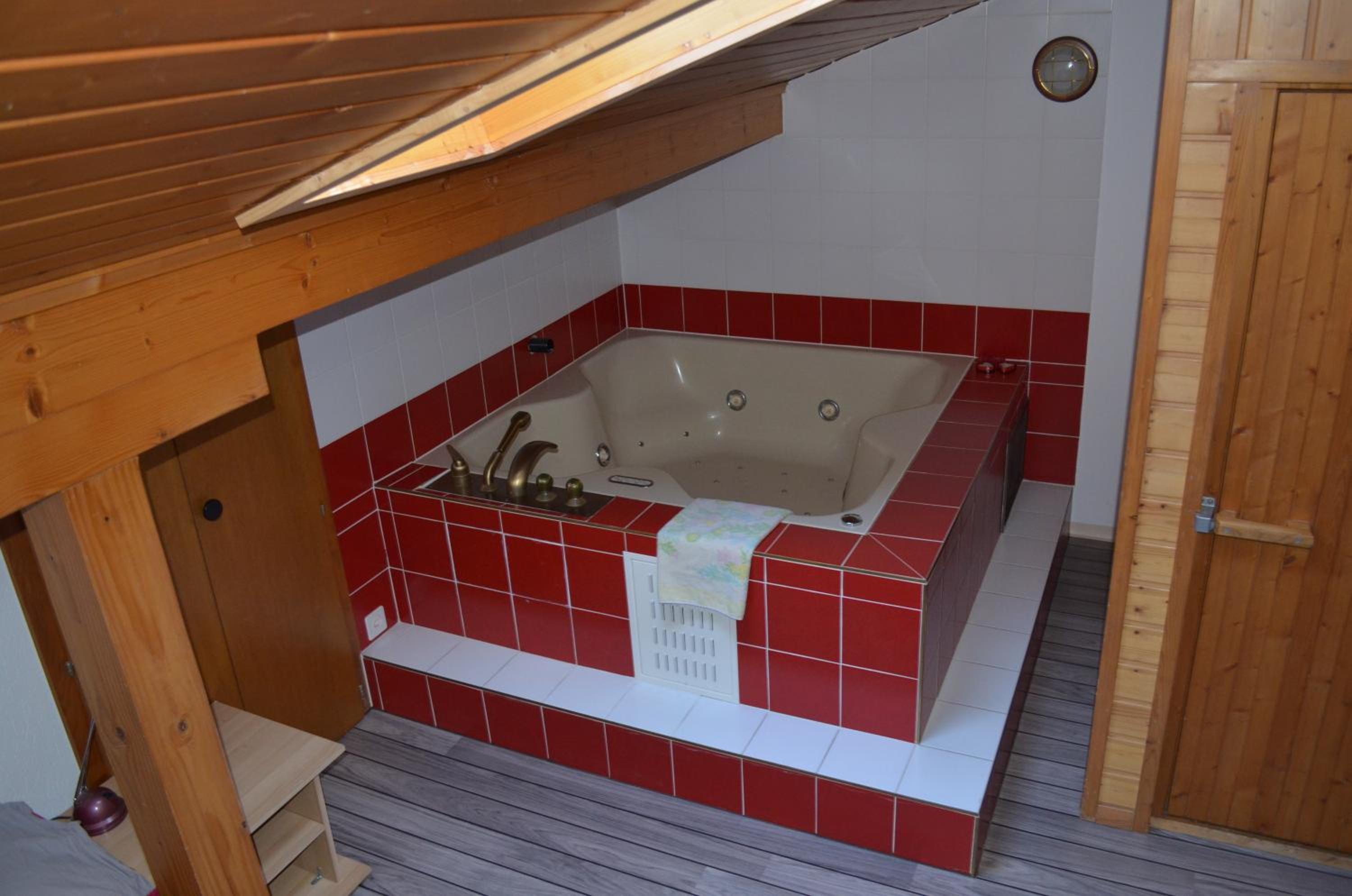 Suite with Spa Bath photo 2