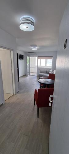 King Studio with Sofa Bed