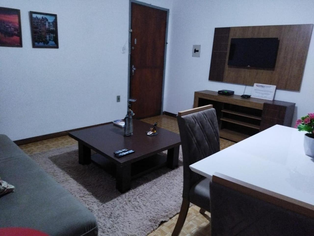 Apartment photo 2