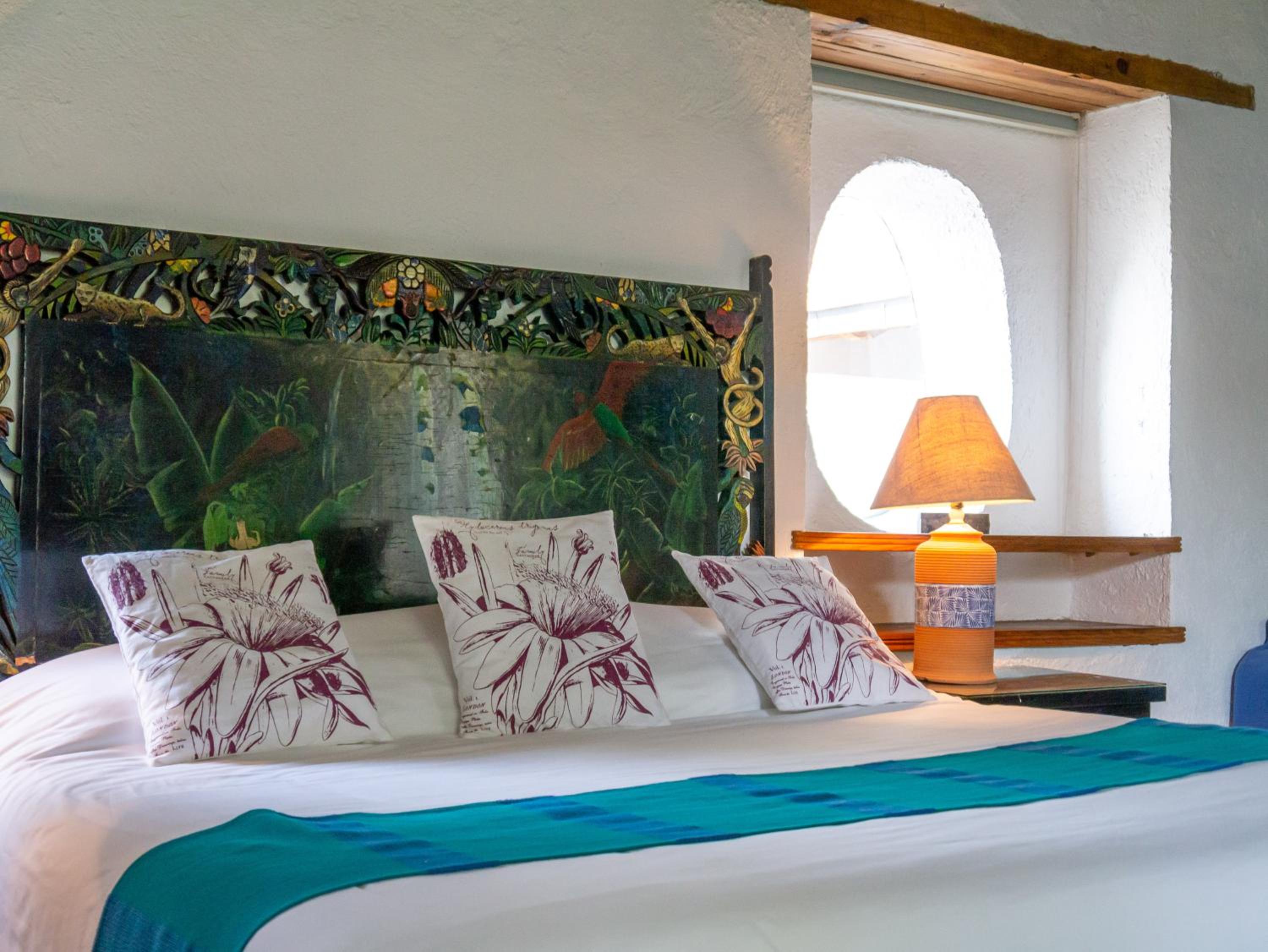 Deluxe Queen Suite
