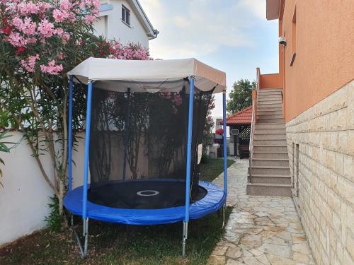 Two-Bedroom Apartment with Balcony and Sea View 3