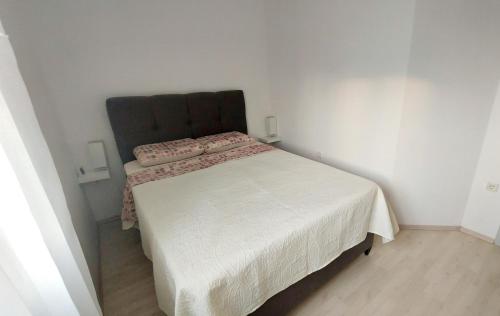 Two-Bedroom Apartment photo 3