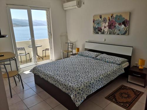 Double Room with Balcony and Sea View