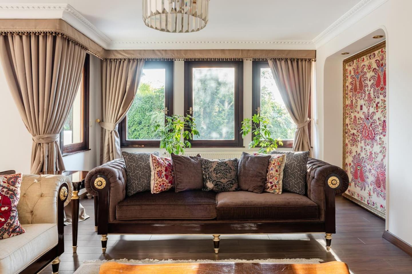 Villa photo 1