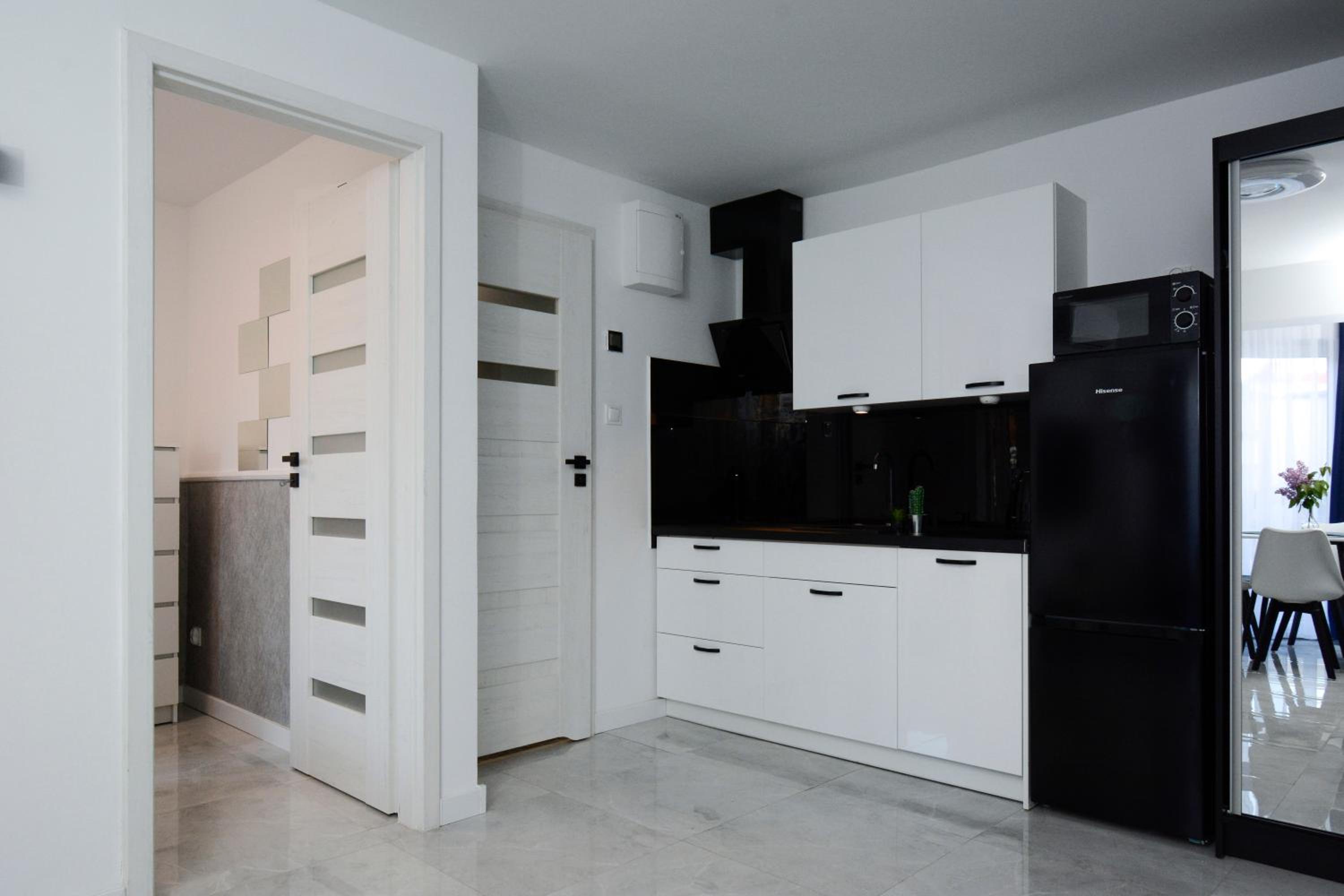 One-Bedroom Apartment - Photo 6