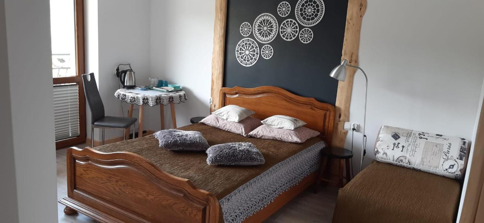 Triple Room with Balcony and Private Bathroom