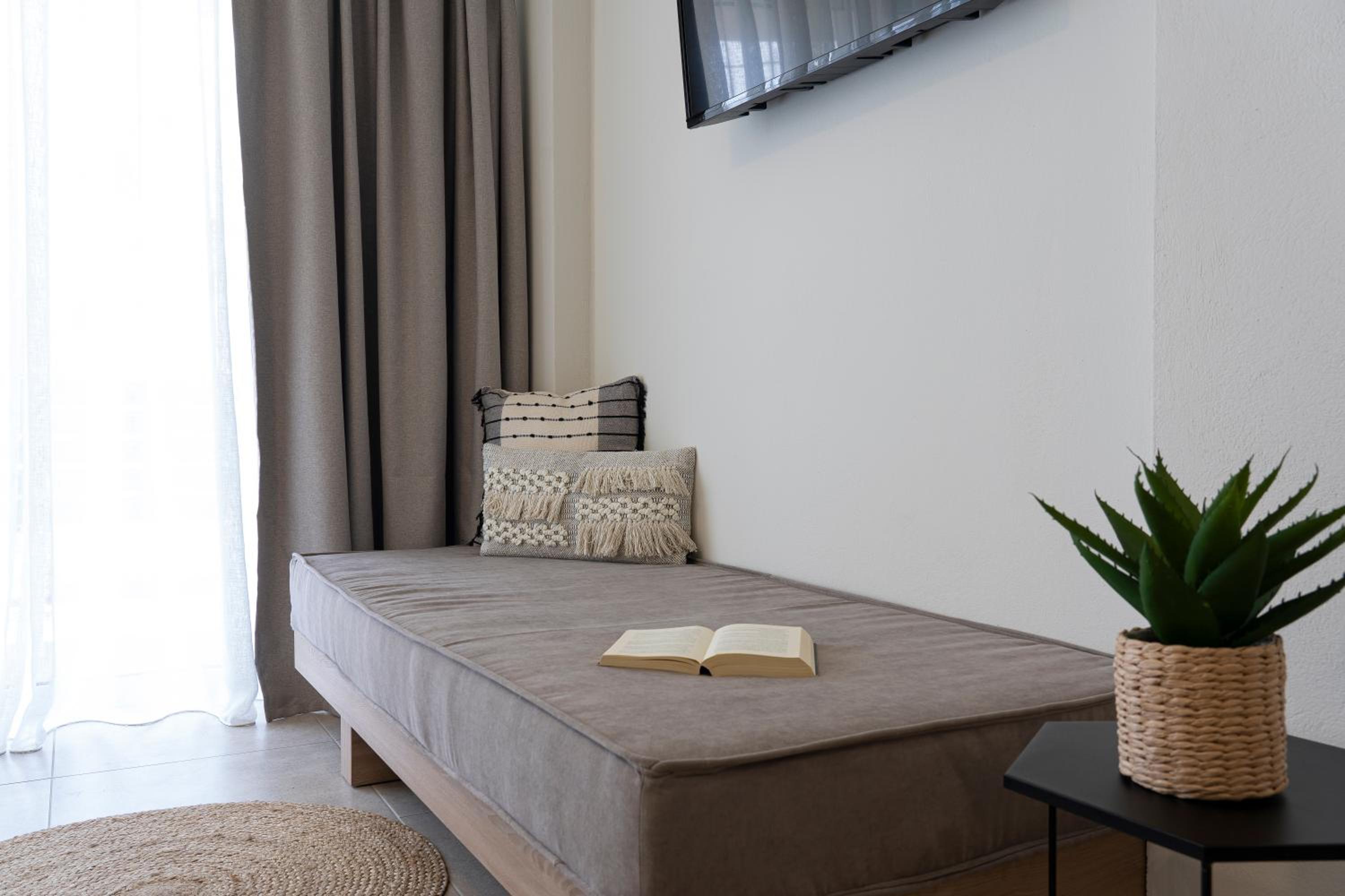 Junior Suite with Private Pool and Sea View