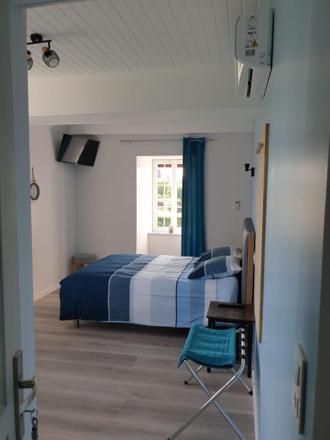 Double Room with Private Bathroom photo 3