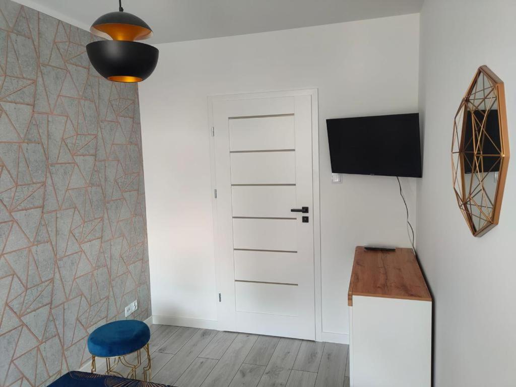 One-Bedroom Apartment - Photo 13