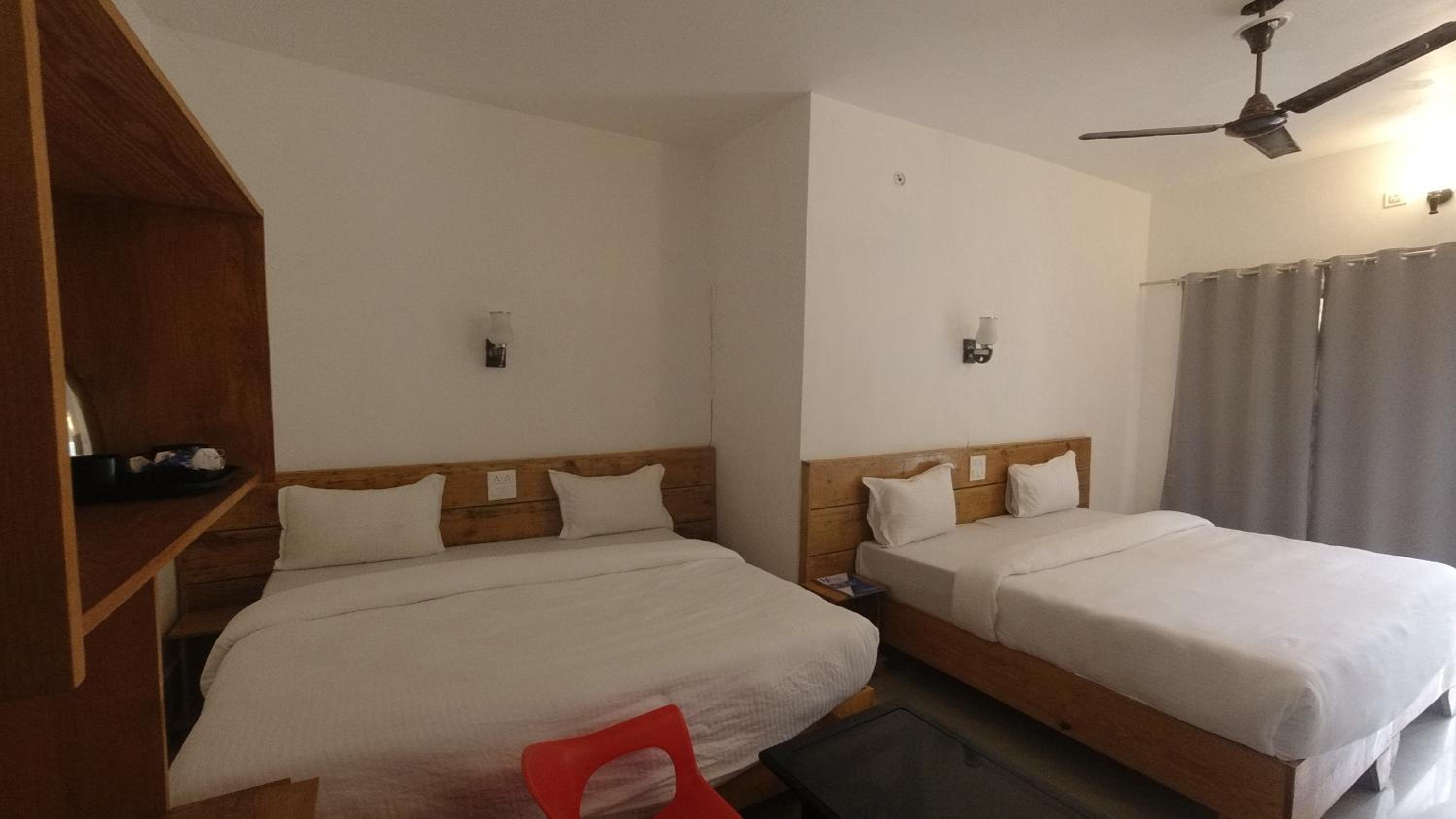 Quadruple Room with Mountain View
