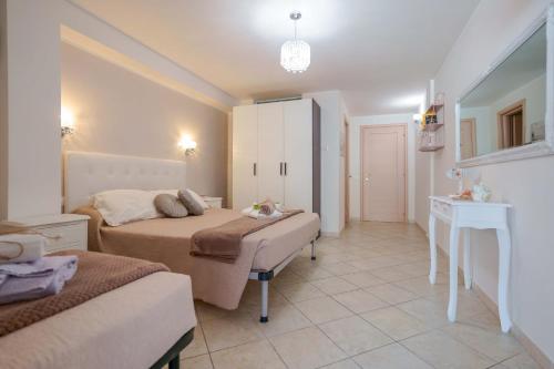 Quadruple Room with Private Bathroom photo 2
