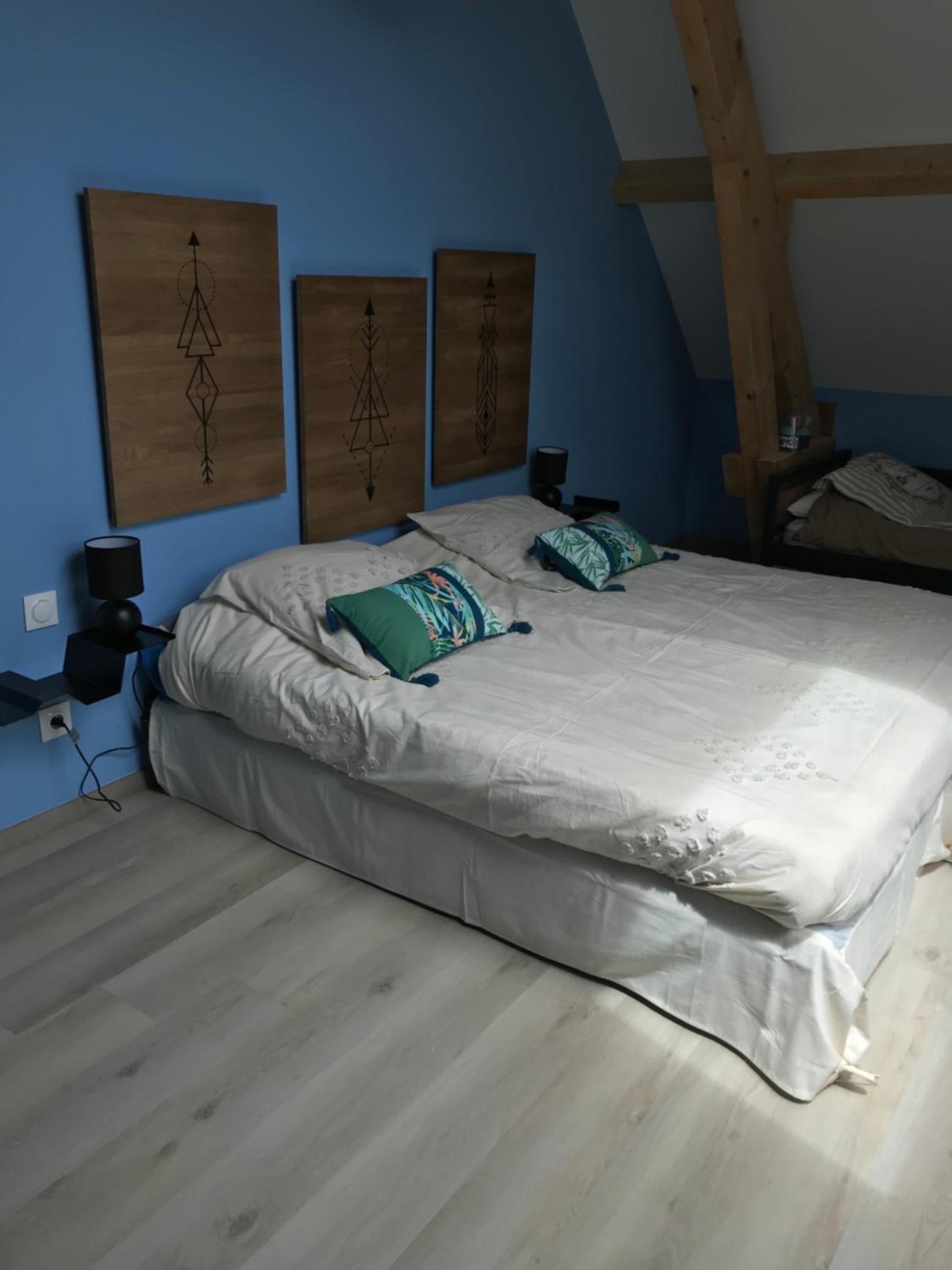 Deluxe Room (2 Adults + 1 Child)