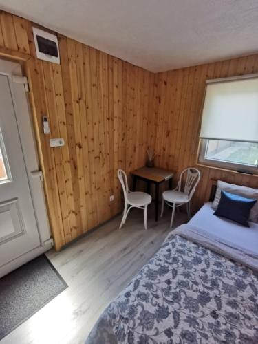 One-Bedroom Apartment - Photo 10
