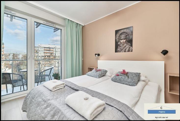 One-Bedroom Apartment - Photo 8