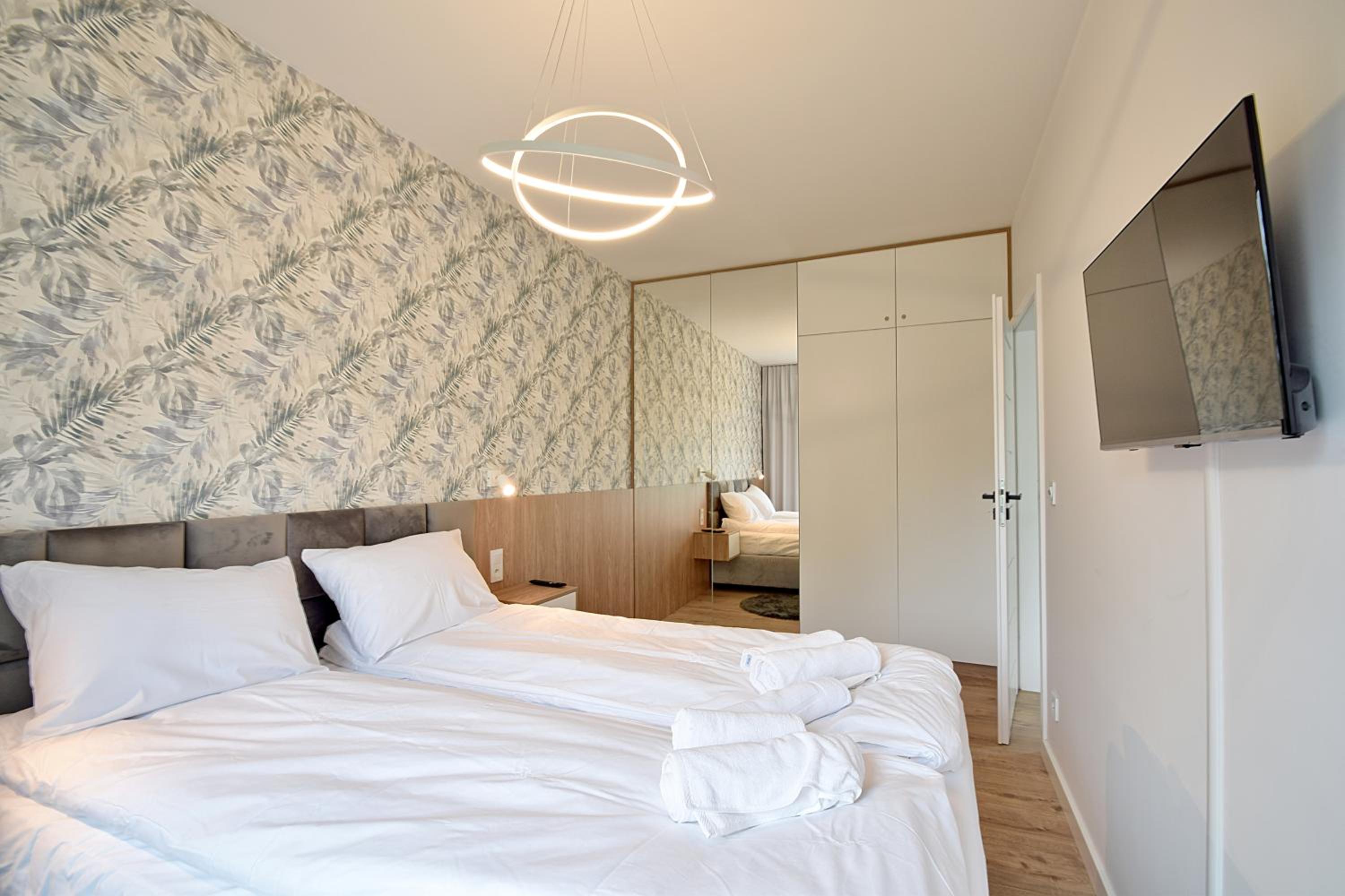 One-Bedroom Apartment - Photo 6