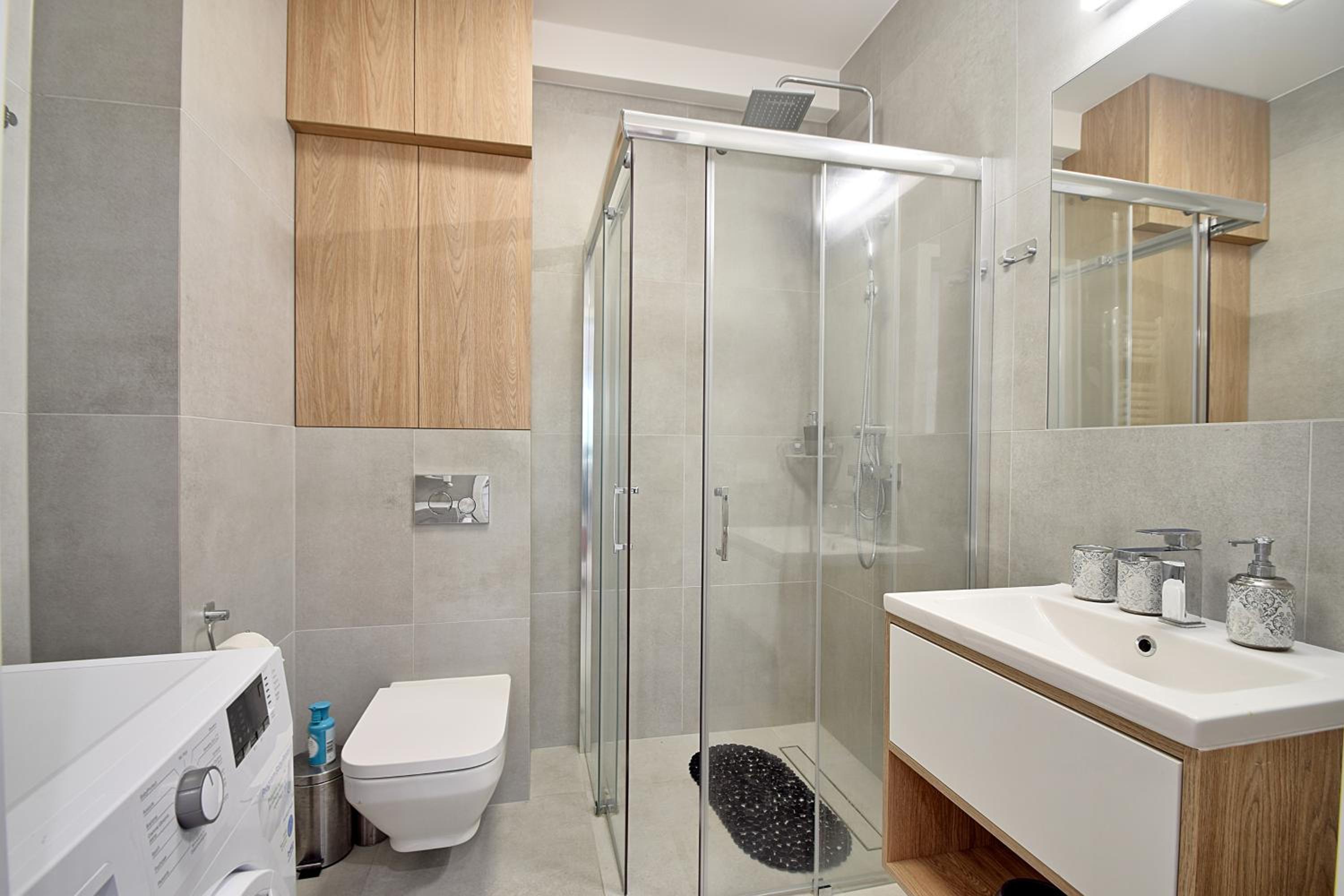 One-Bedroom Apartment - Photo 11