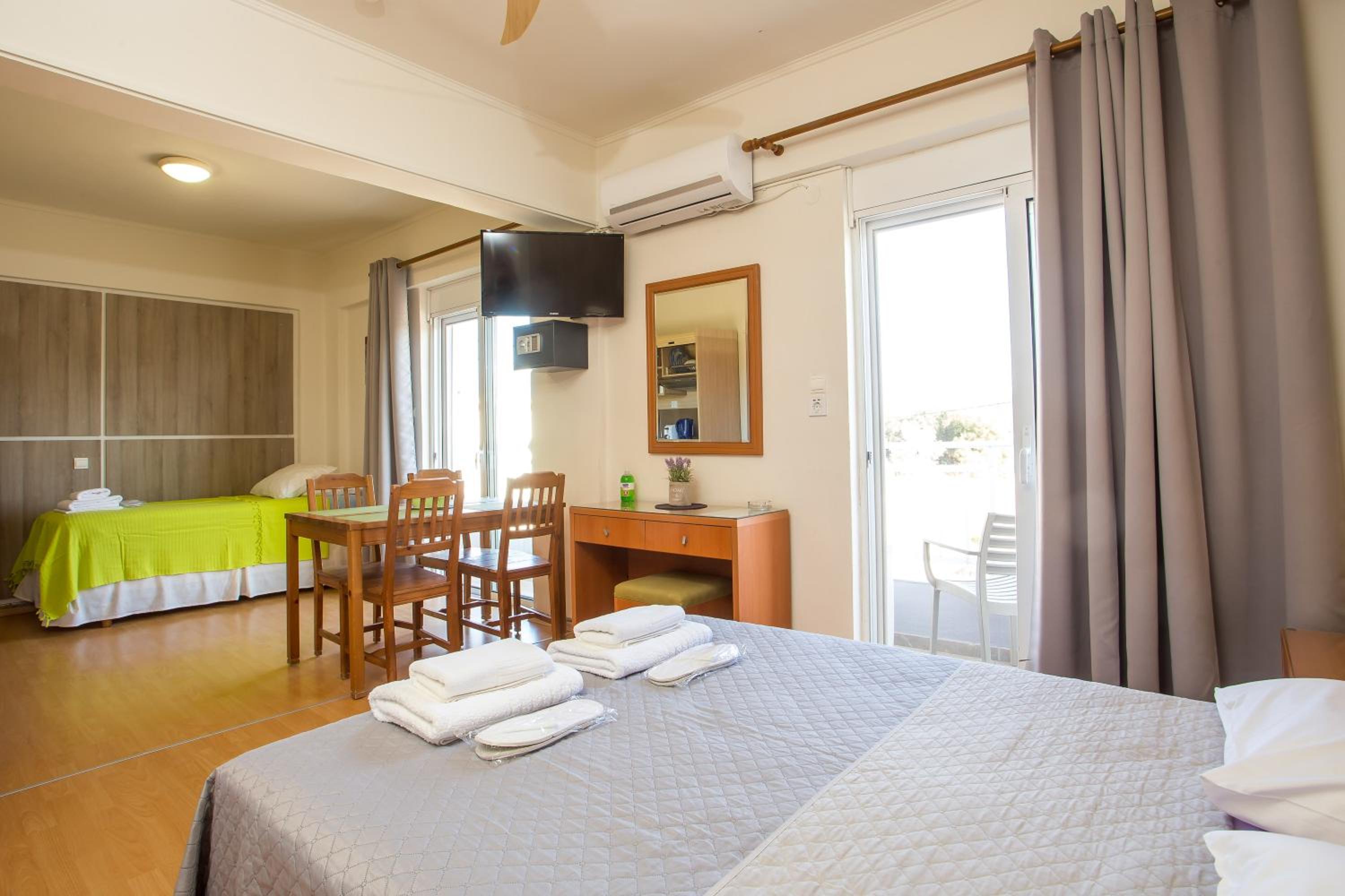 Triple Room with Shower and Balcony