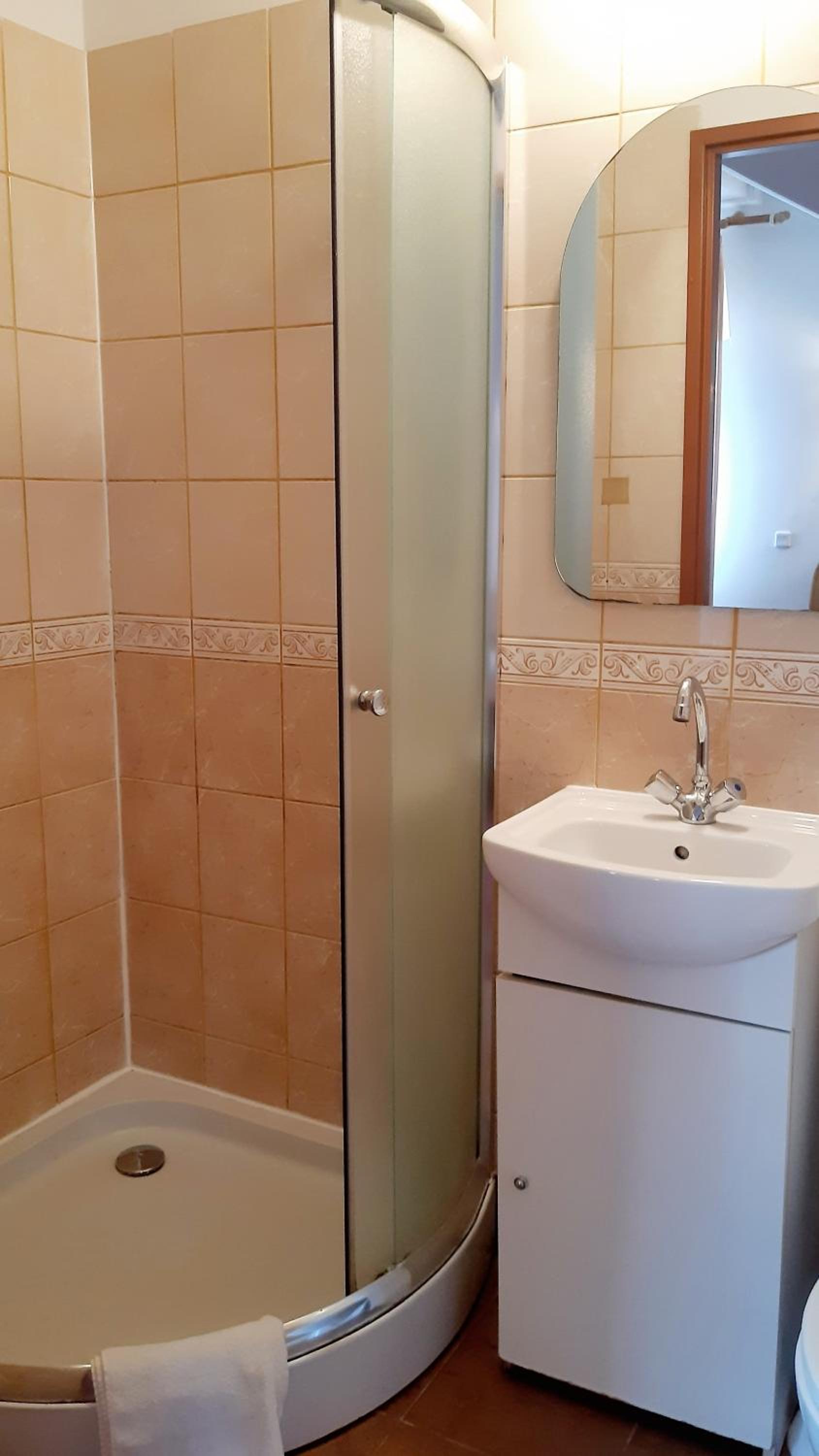 Double Room with Balcony - Photo 6