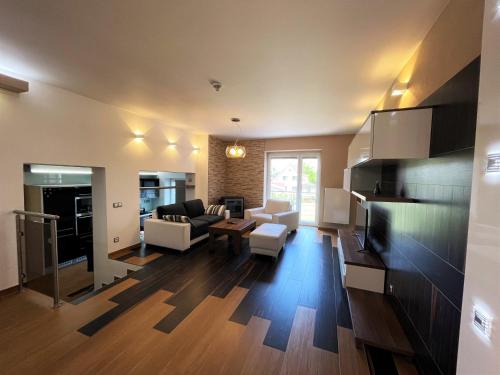 Apartment photo 1